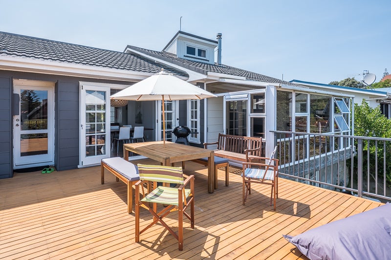 12 Frances Street, Waikanae Beach, Waikanae - Carousel 1