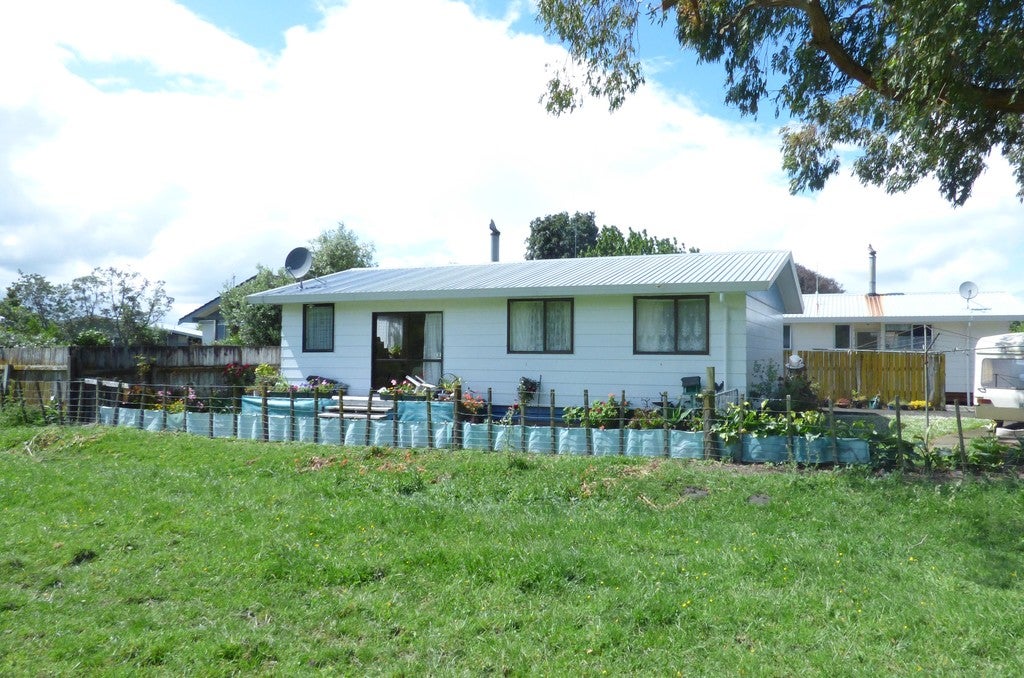 10A Cypress Place, Aramoho, Whanganui - Carousel 1