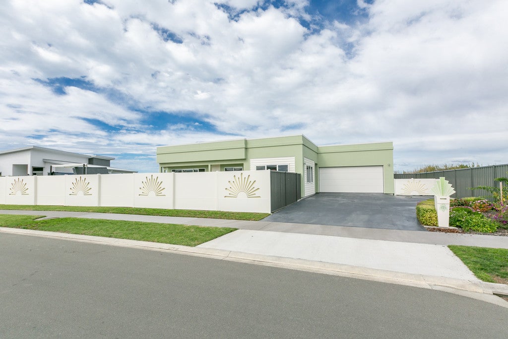 23 Aspiring Drive, Poraiti, Napier - Carousel 22