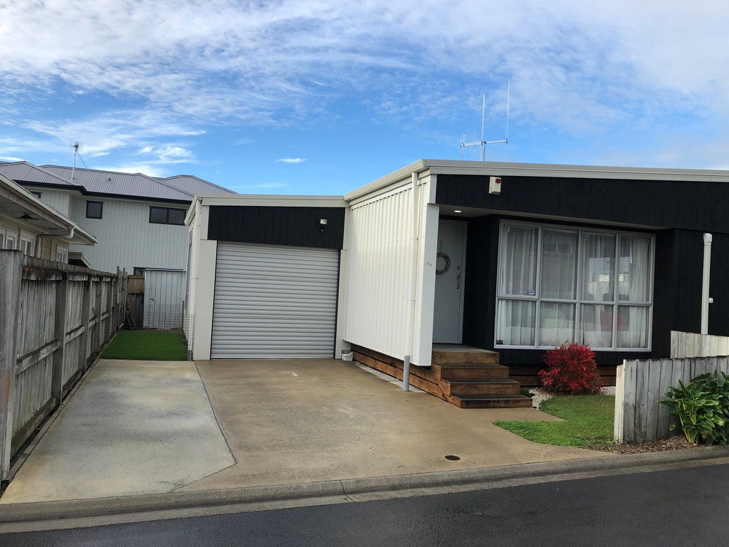 11A Carey Street, Maeroa, Hamilton - Carousel 1