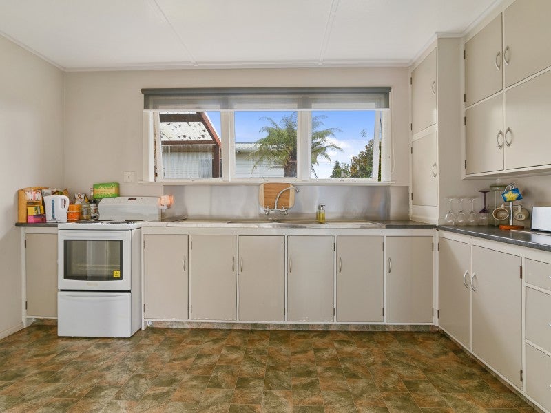 37 Gordon Road, Western Heights, Rotorua - Carousel 2