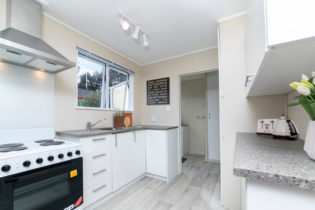 3/35 Karepo Crescent, Ranui, Auckland - Carousel 2