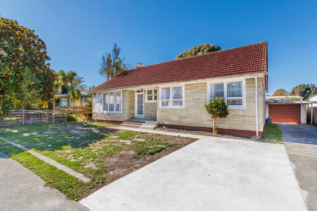 4 Jackson Avenue, Highbury, Palmerston North - Carousel 1