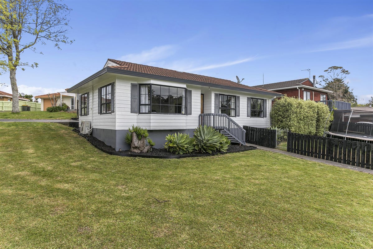 116 Glen Road, Ranui, Auckland - Carousel 1
