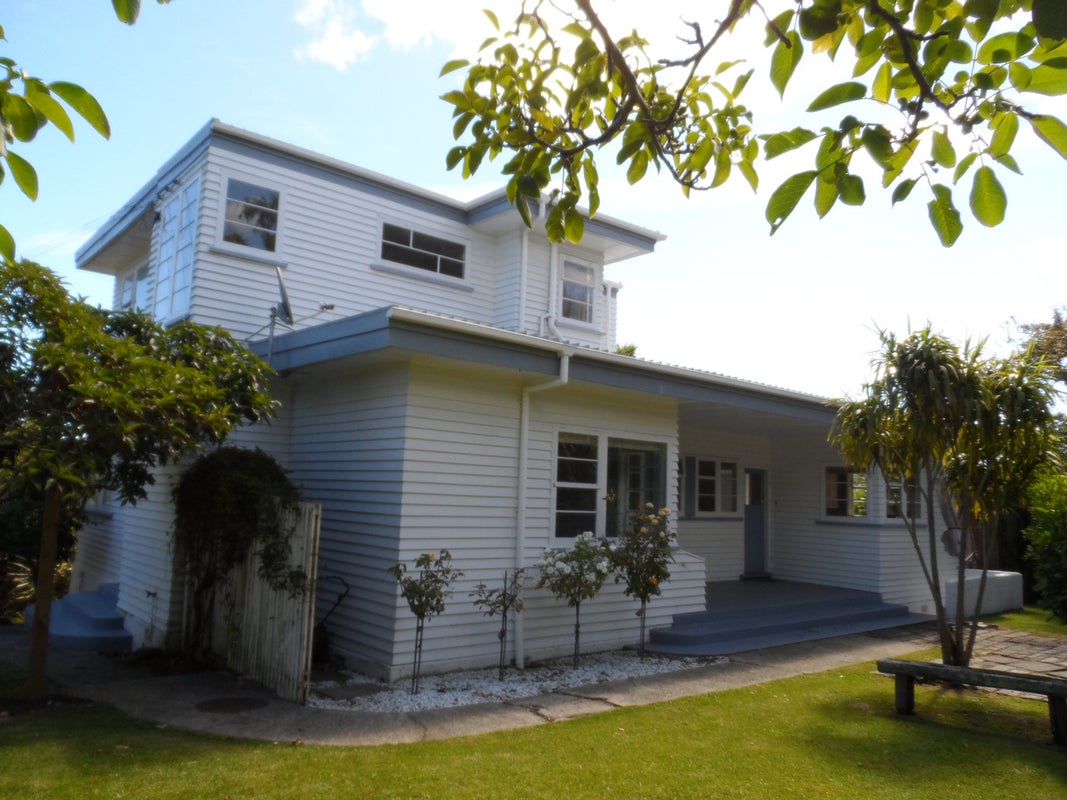 24 Parkes Avenue, Saint Johns Hill, Whanganui - Carousel 2