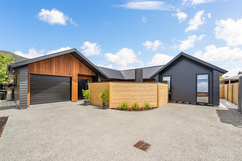9A Fergusson Street, Waterloo, Lower Hutt - Carousel 1