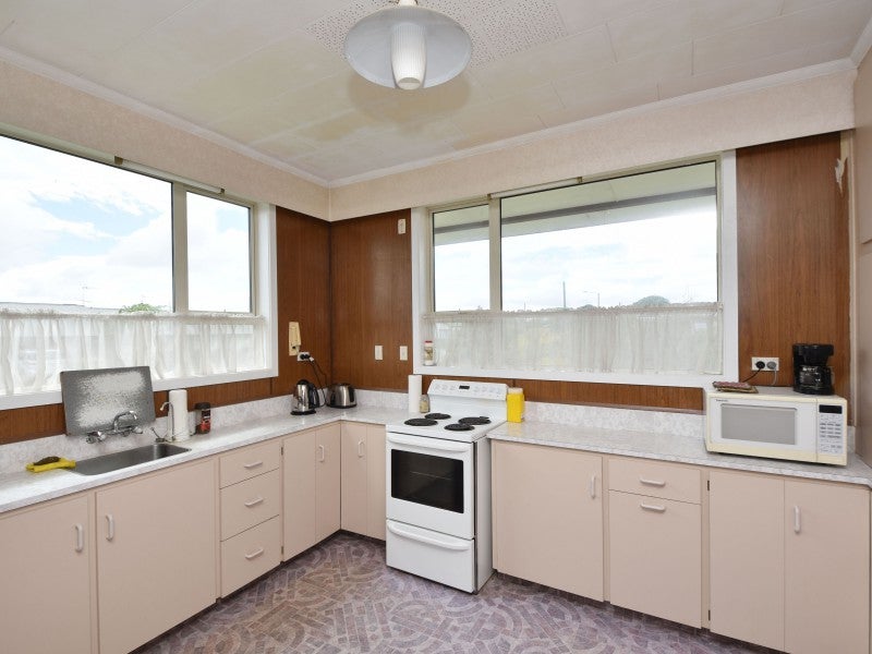 121 West Street, Hawthorndale, Invercargill - Carousel 2