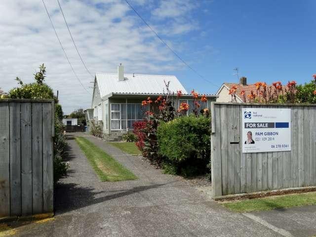 34 Dixon Avenue, Hawera, Hawera - Carousel 21