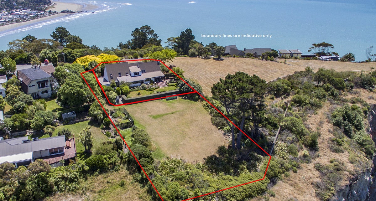 15 Taylors Mistake Road, Scarborough, Christchurch - Carousel 1