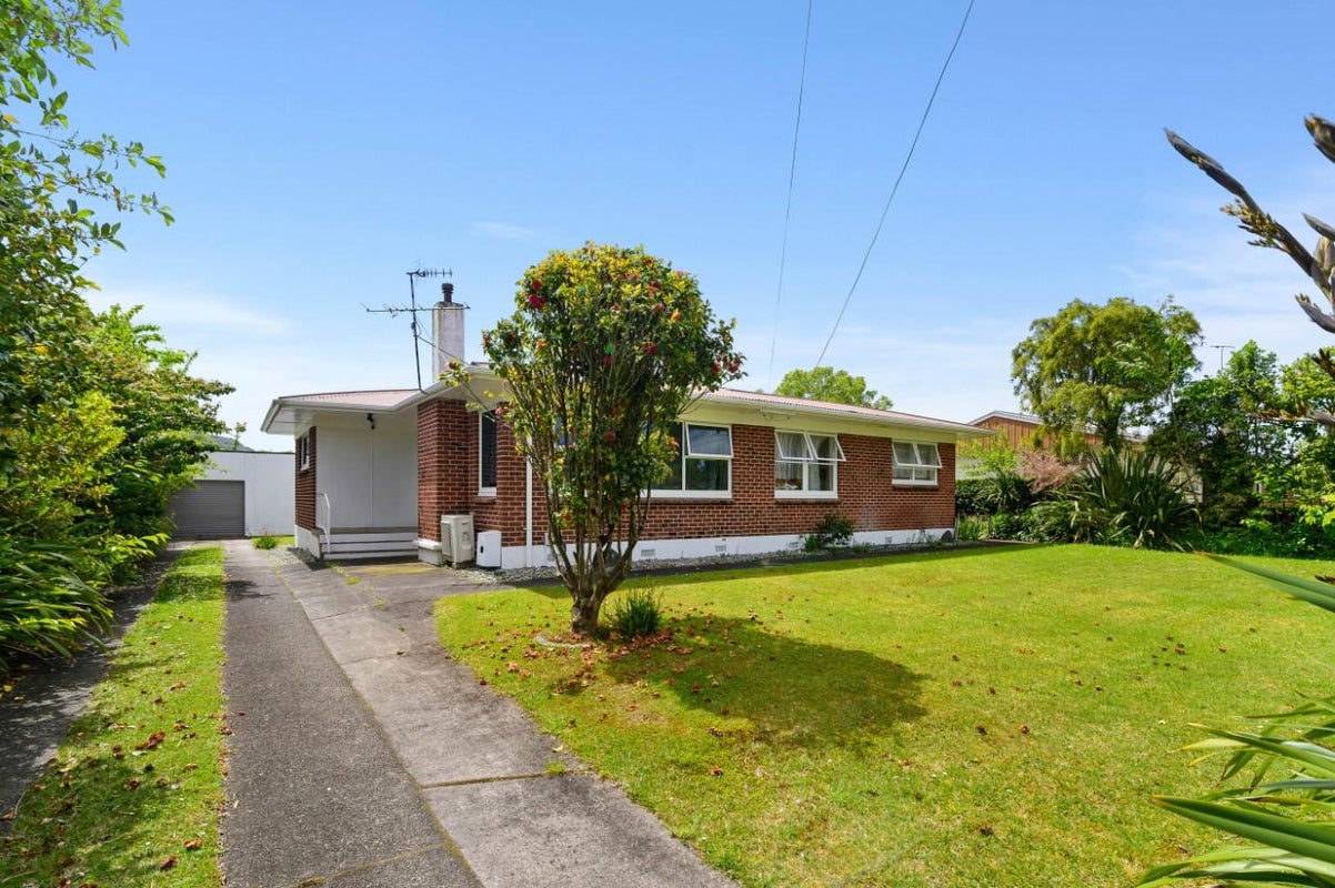 5 Werrina Crescent, Mangakakahi, Rotorua - Carousel 2