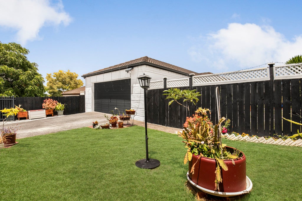 35 Senator Drive, Manurewa, Auckland - Carousel 2