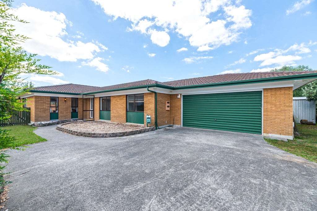 38 Ti Nana Crescent, Henderson, Auckland - Carousel 1