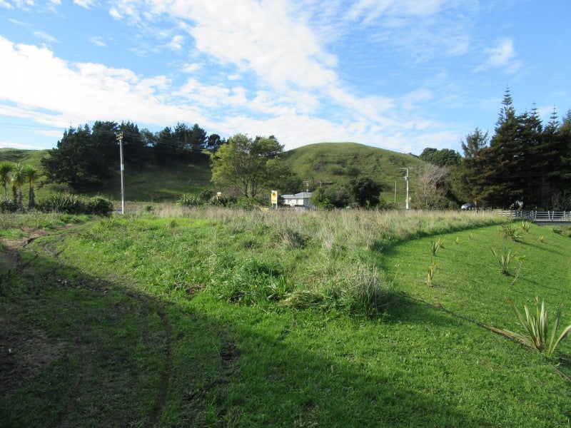 38 Hamilton Drive, Wainui, Gisborne - Carousel 1