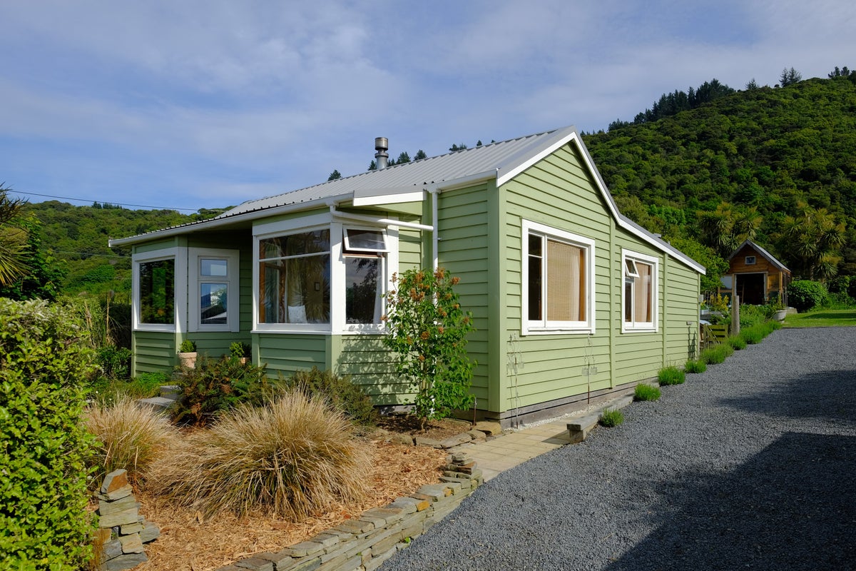 1 Monowai Road, Ravensbourne, Dunedin - Carousel 2