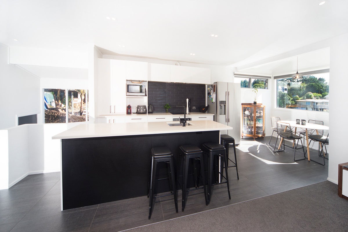 1/171 Carlisle Road, Northcross, Auckland - Carousel 2