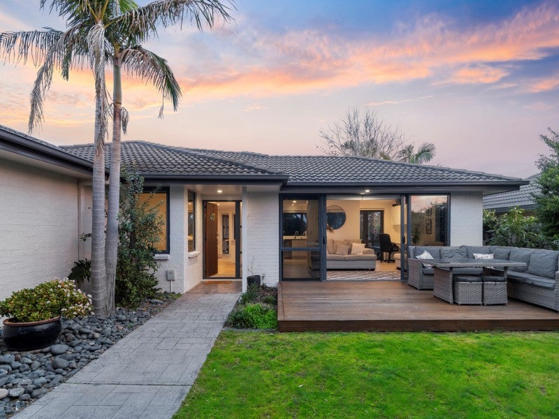 47 Longview Drive, Papamoa Beach, Papamoa - Carousel 1