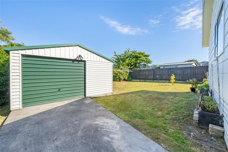 31 Trelawney Road, Wainuiomata, Lower Hutt - Carousel 22