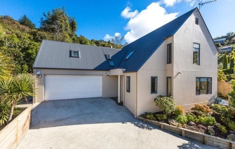 20A Motu Street, Saint Clair, Dunedin - Carousel 1