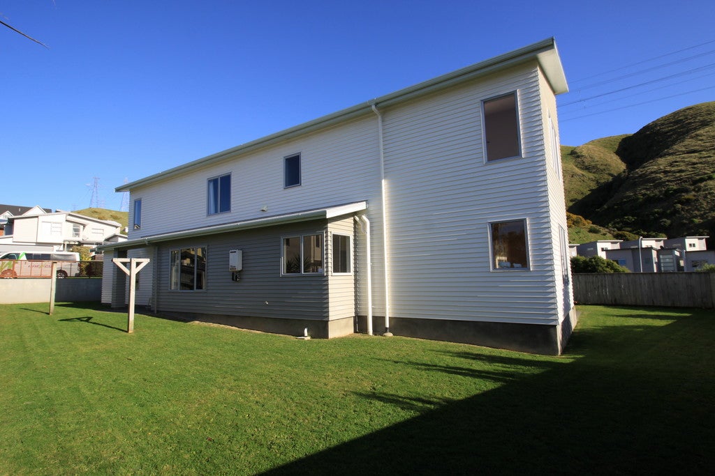 3 Neston Grove, Churton Park, Wellington - Carousel 20