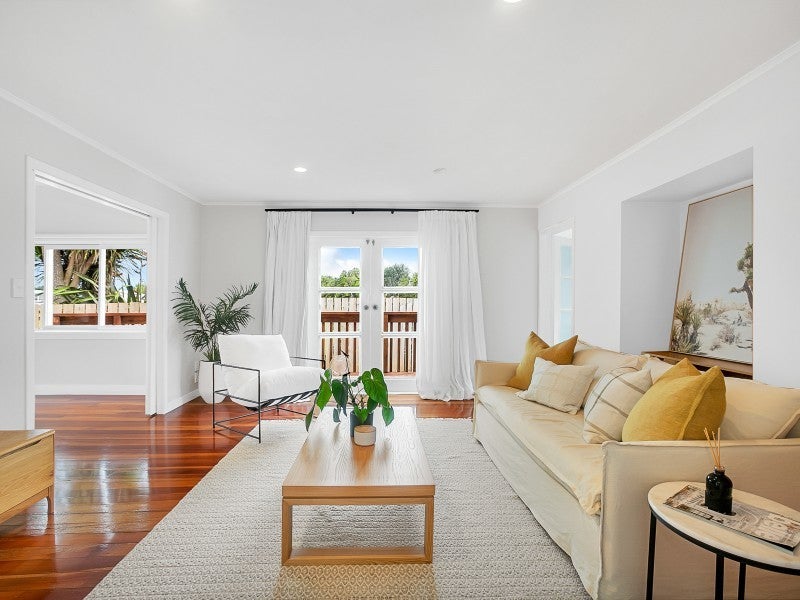 36A Hereford Street, Te Atatu Peninsula, Auckland - Carousel 2
