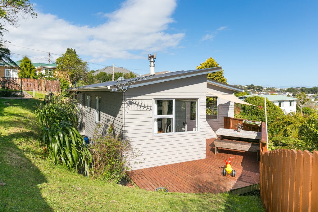38A Prospect Terrace, Johnsonville, Wellington - Carousel 1