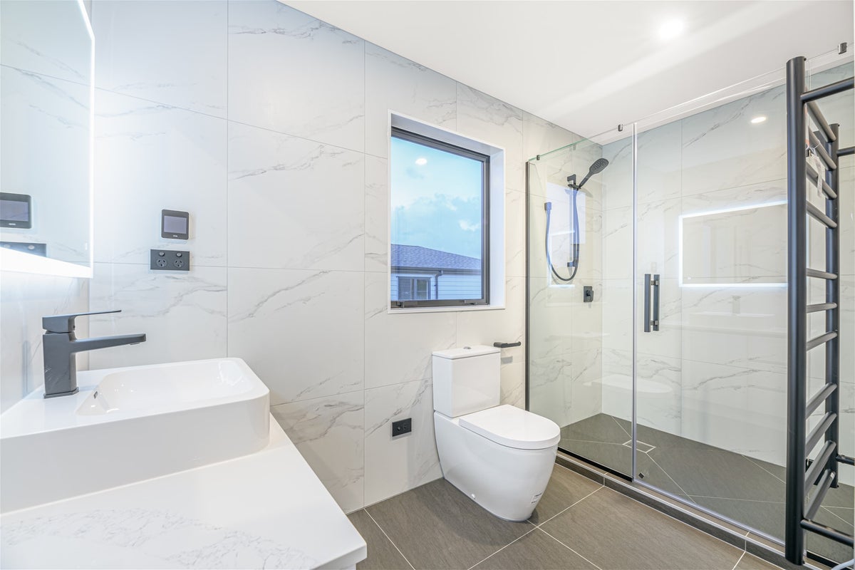 8 Hanikura ST, Long Bay, Auckland - Carousel 15