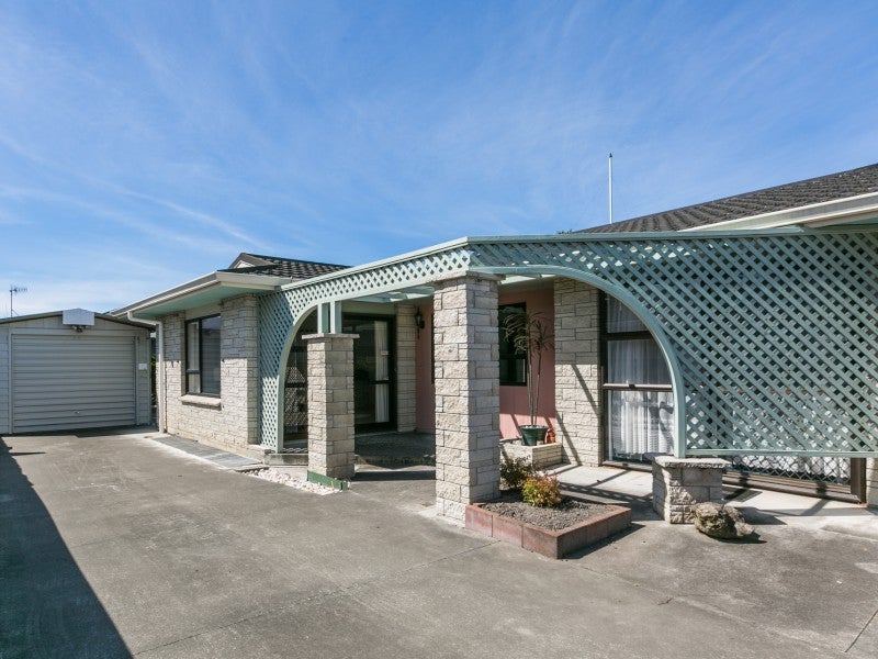3/411 AVENUE RD W, Hastings, Hastings - Carousel 1