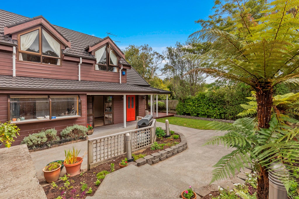 2/98 Horoeka Street, Stokes Valley, Lower Hutt - Carousel 20