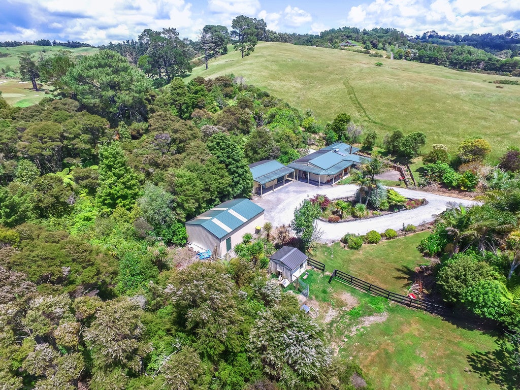 100 Windmill Drive, Silverdale - Carousel 2