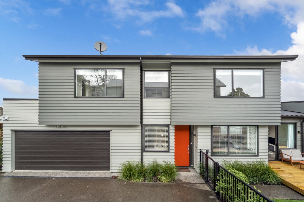 61D Castledine Crescent, Glen Innes, Auckland - Carousel 1