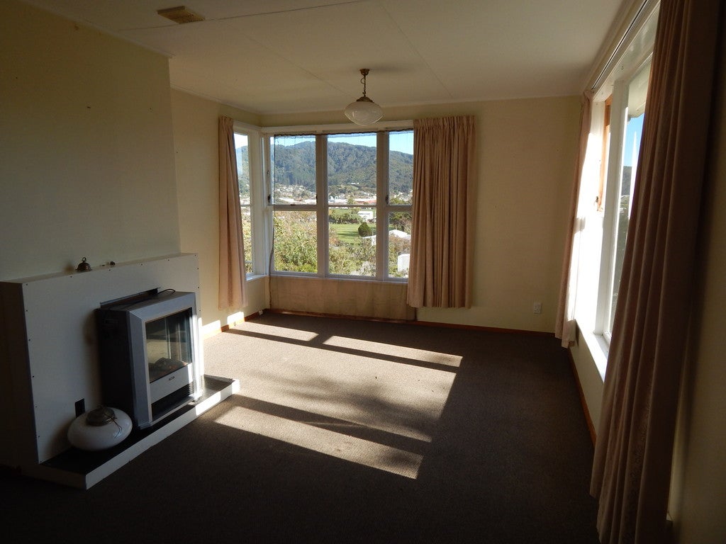 23 Isabel Grove, Wainuiomata, Lower Hutt - Carousel 2