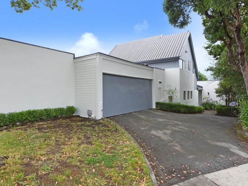 20 St Columbans Grove, Boulcott, Lower Hutt - Carousel 1