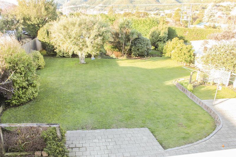 1 Ranui Street, Waikawa, Picton - Carousel 20