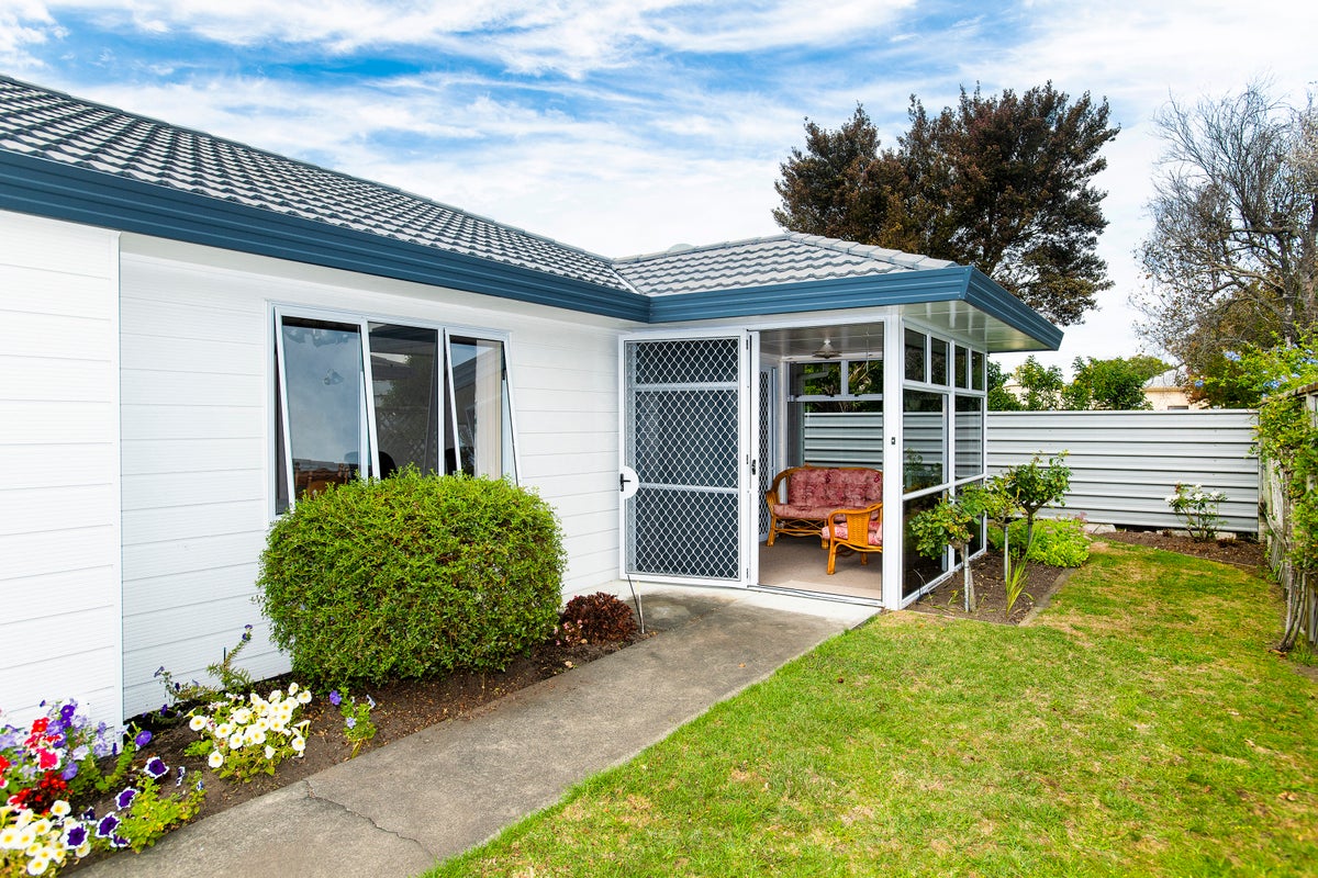 11/690 Gladstone Road, Te Hapara, Gisborne - Carousel 1