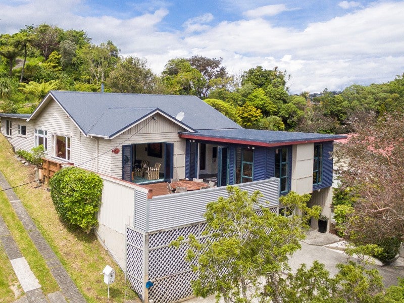 80 Parkvale Road, Karori, Wellington - Carousel 1