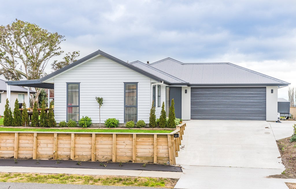 21 Tirimoana Place, Otamatea, Whanganui - Carousel 1