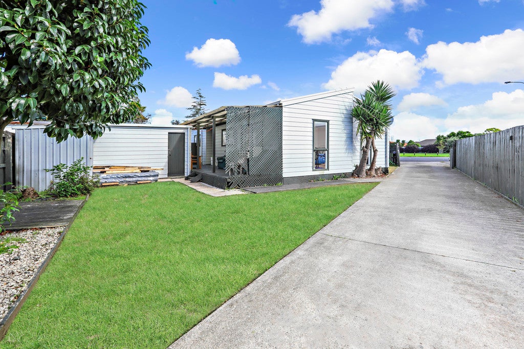 1/5 Clarice Place, Takanini, Auckland - Carousel 2