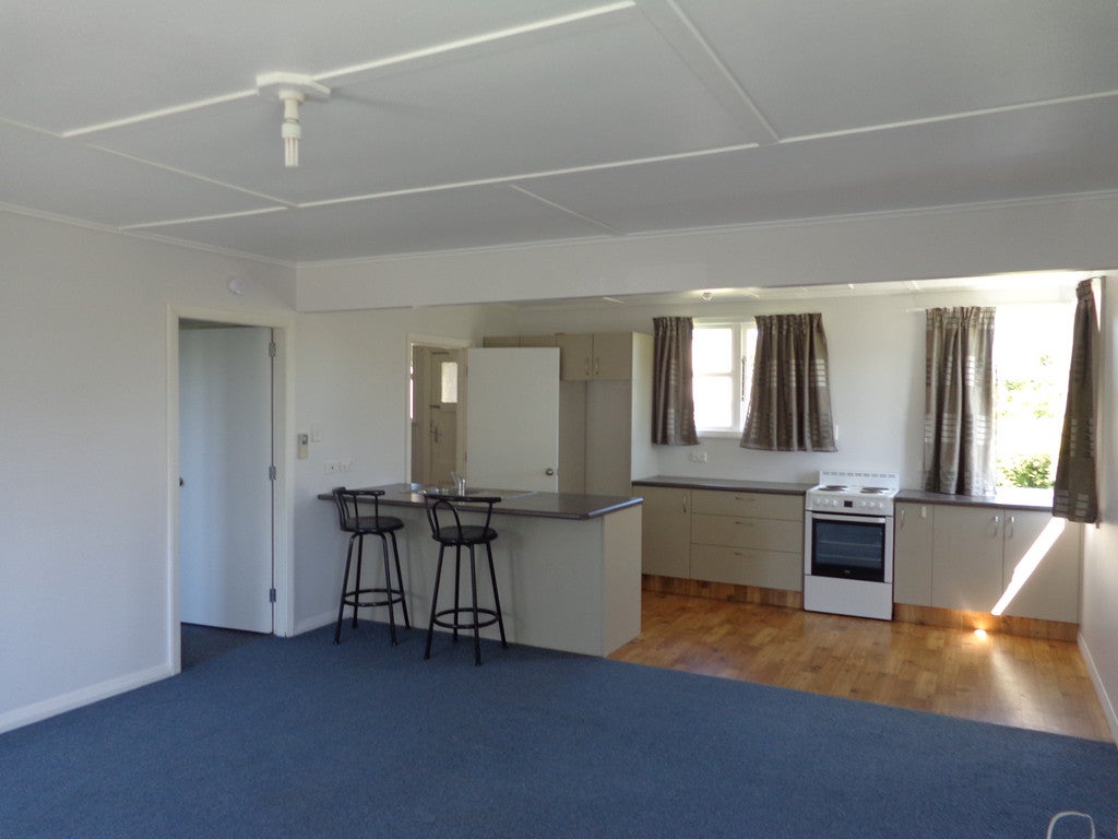 27 Crown Street, Balclutha - Carousel 2