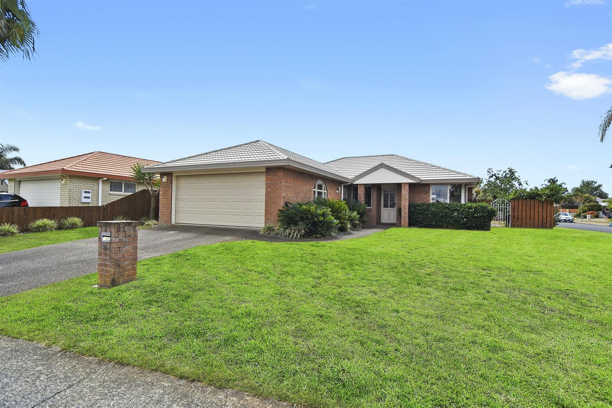 36 Tuirangi Street, Flagstaff, Hamilton - Carousel 1