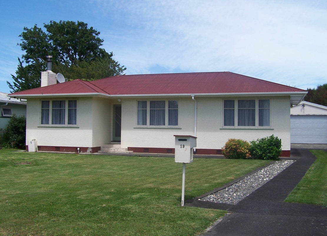 19 Caffray Avenue, Aramoho, Whanganui - Carousel 1