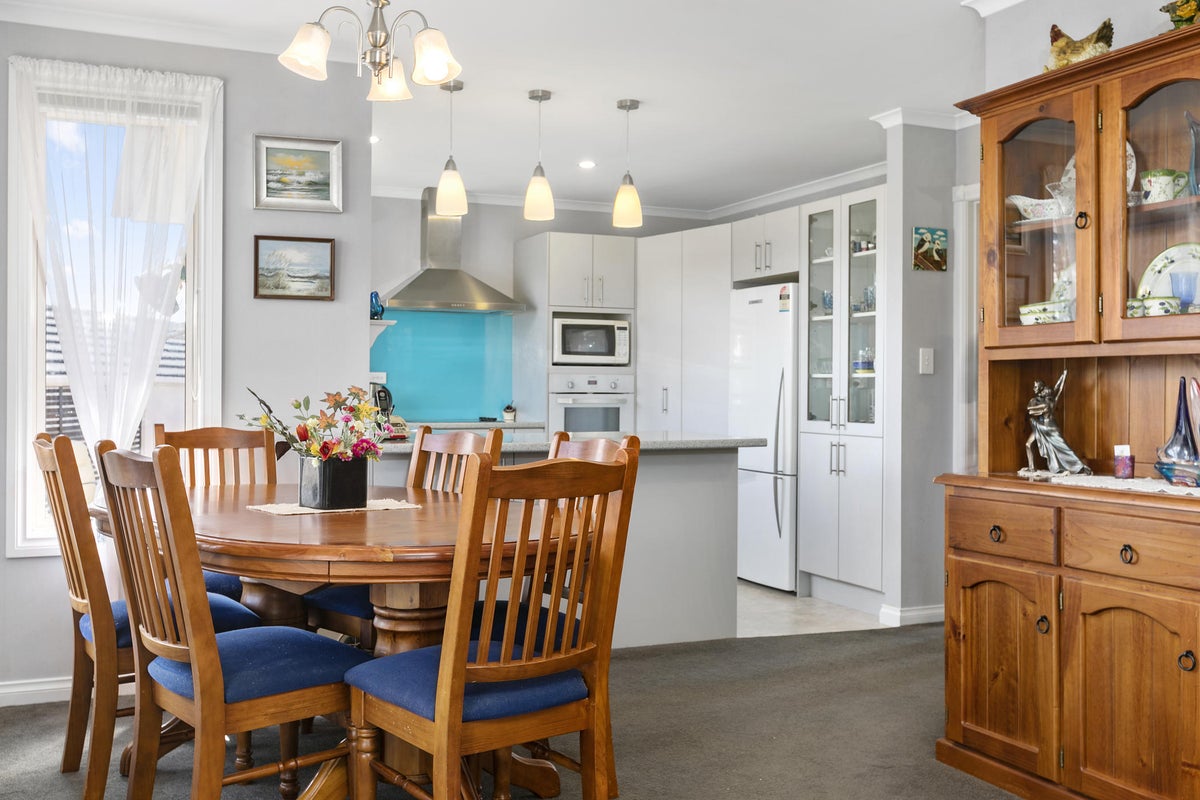 1-16/17 Simmonds Grove, Greerton, Tauranga - Carousel 1
