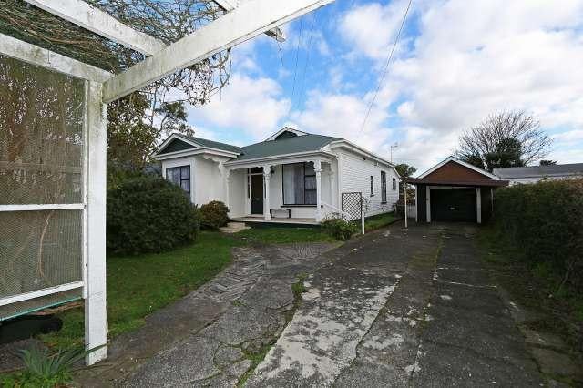 101 Argyle Street, Hawera - Carousel 24