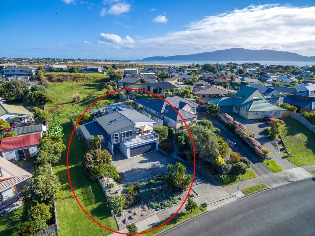 8 Barrett Drive, Waikanae Beach, Waikanae - Carousel 20