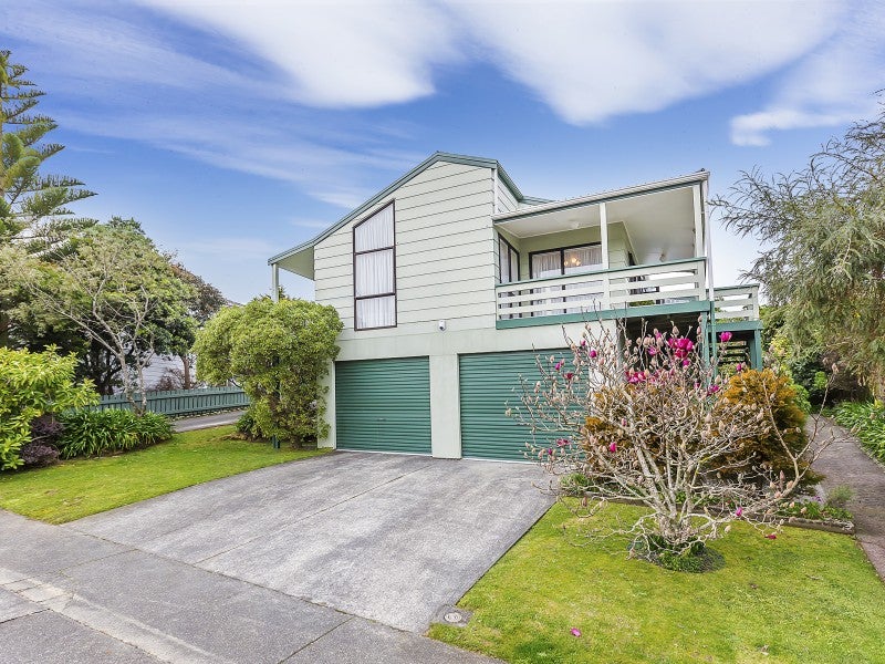 169 Holborn Drive, Stokes Valley, Lower Hutt - Carousel 1