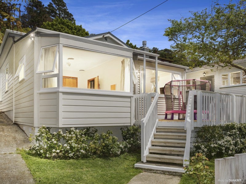 45 Awarua Street, Ngaio, Wellington - Carousel 1