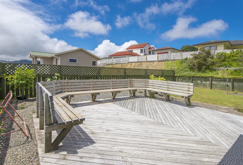 16 Kentwood Drive, Woodridge, Wellington - Carousel 2