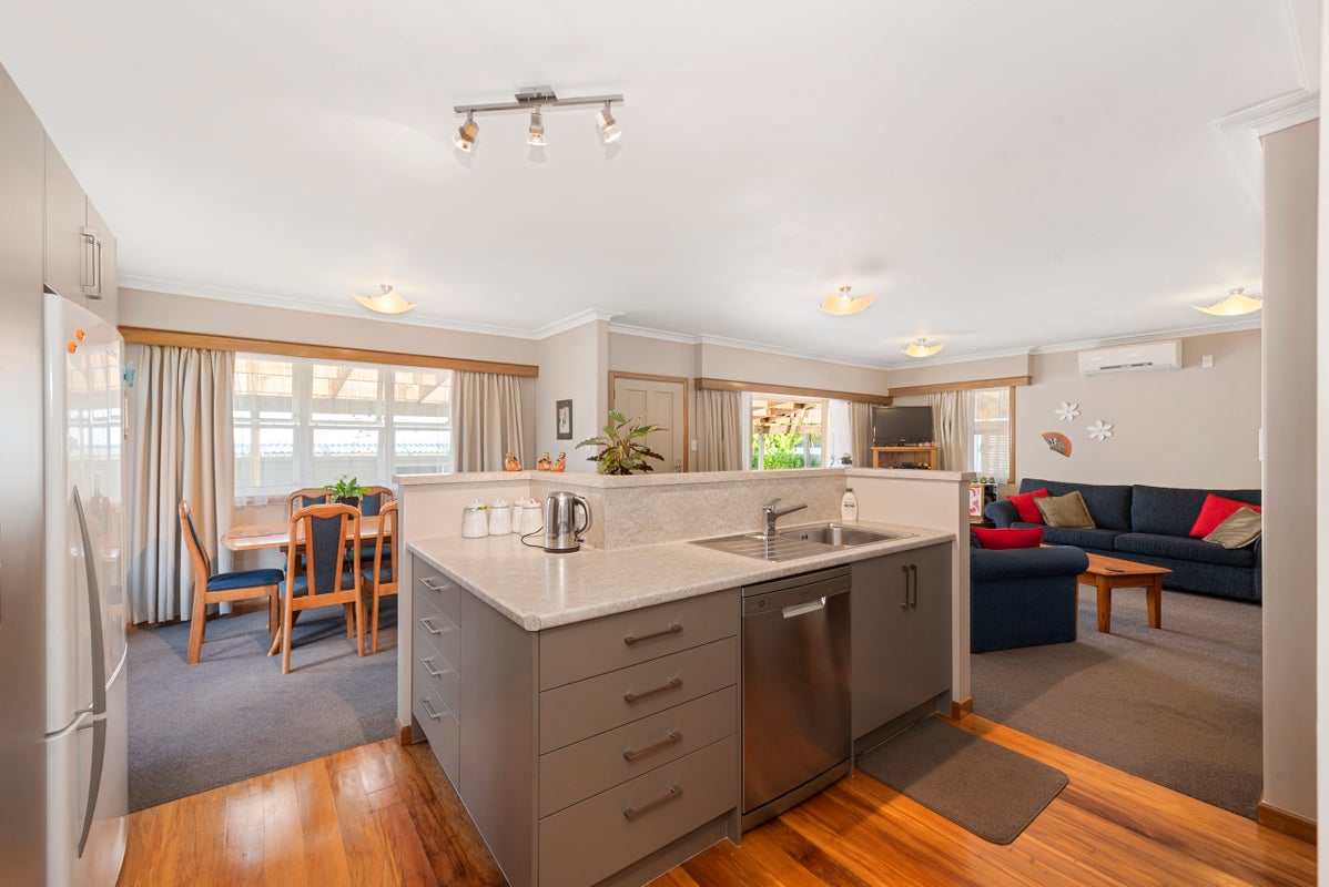 23 Charles Crescent, Beerescourt, Hamilton - Carousel 2