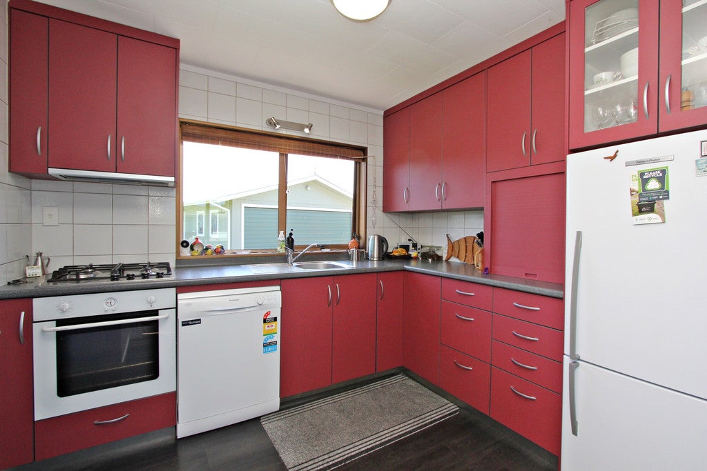 76 Freyberg Avenue, Tamatea, Napier - Carousel 2