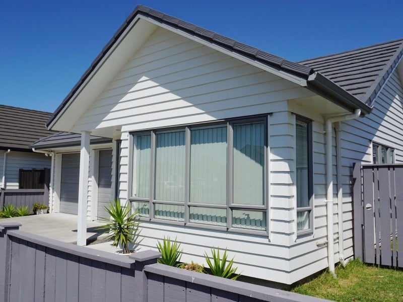 25 Kotuku Crescent, Takanini, Auckland - Carousel 2