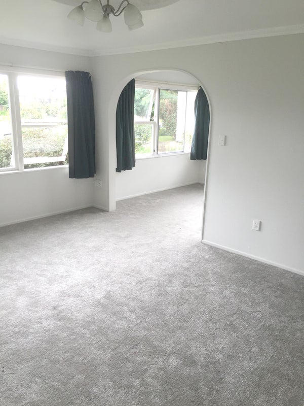 27 Glenview Terrace, Glenview, Hamilton - Carousel 2